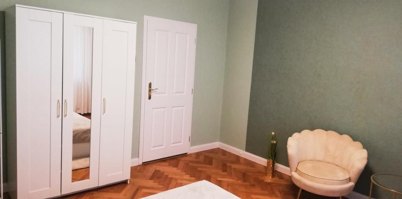 New Oldtown Apartment Near St Martin Cathedral, Ac, Balcony Bratislava Exterior photo